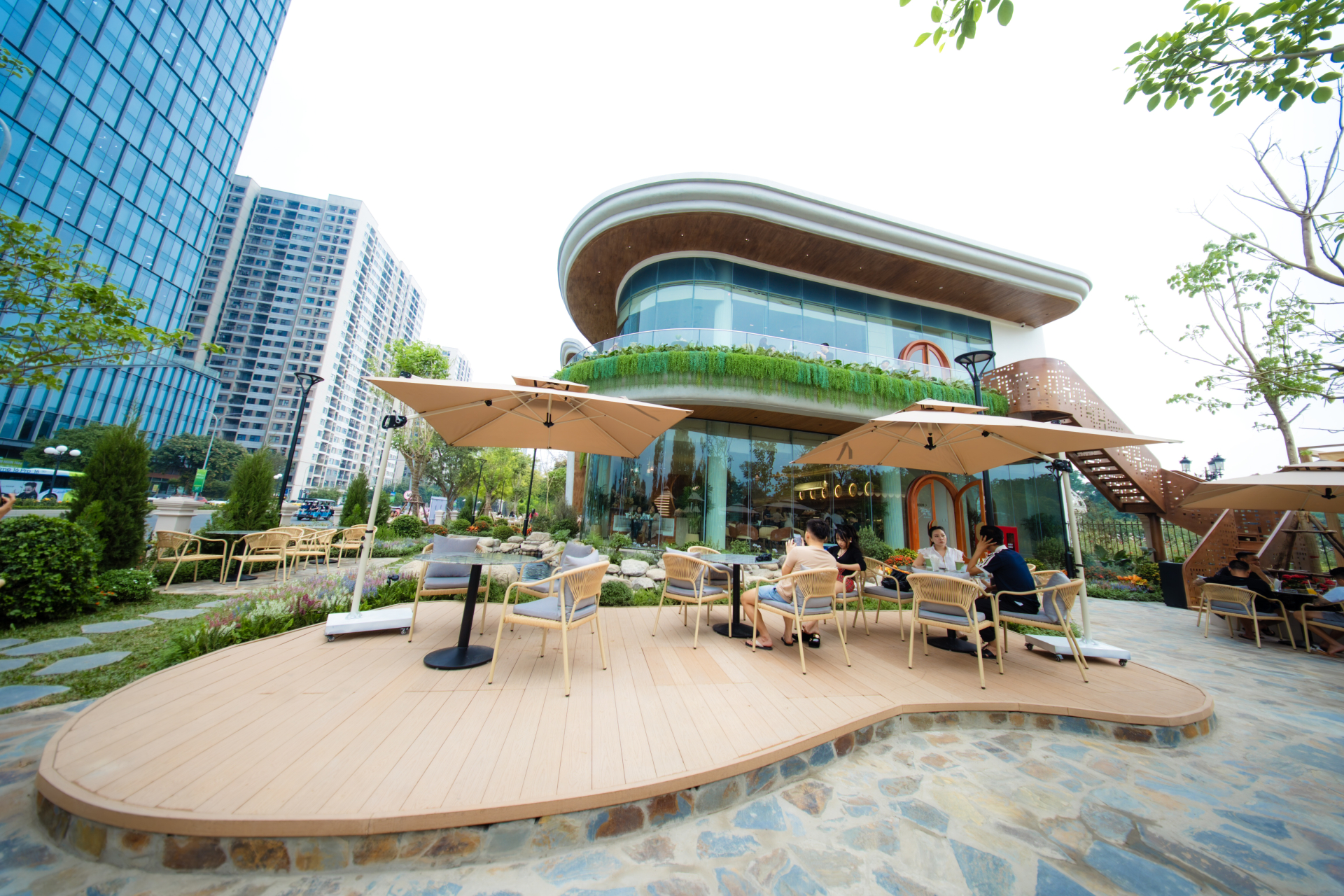 Quán Ăn Ngon & Cafe View Đẹp Ở Vinhomes Ocean Park 2026