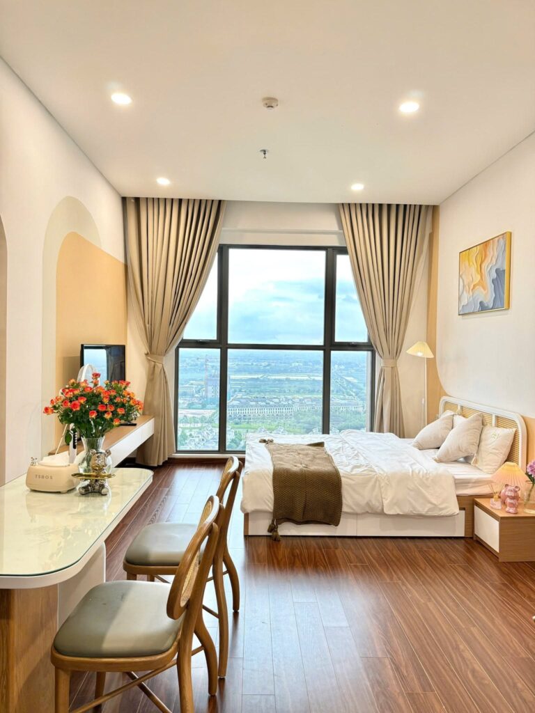 Không gian phòng khách của một căn homestay view biển hồ tại Ocean Park 1